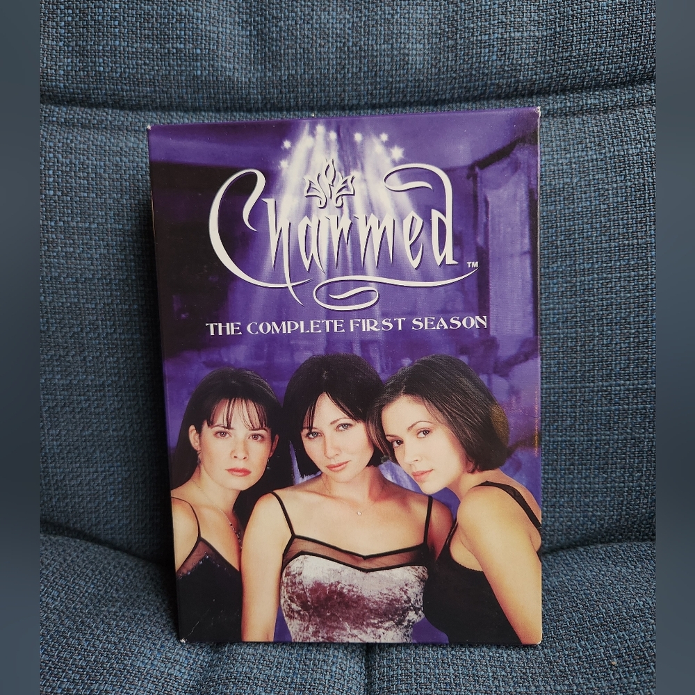 Charmed - The Complete First Season DVD. Excellent Condition
